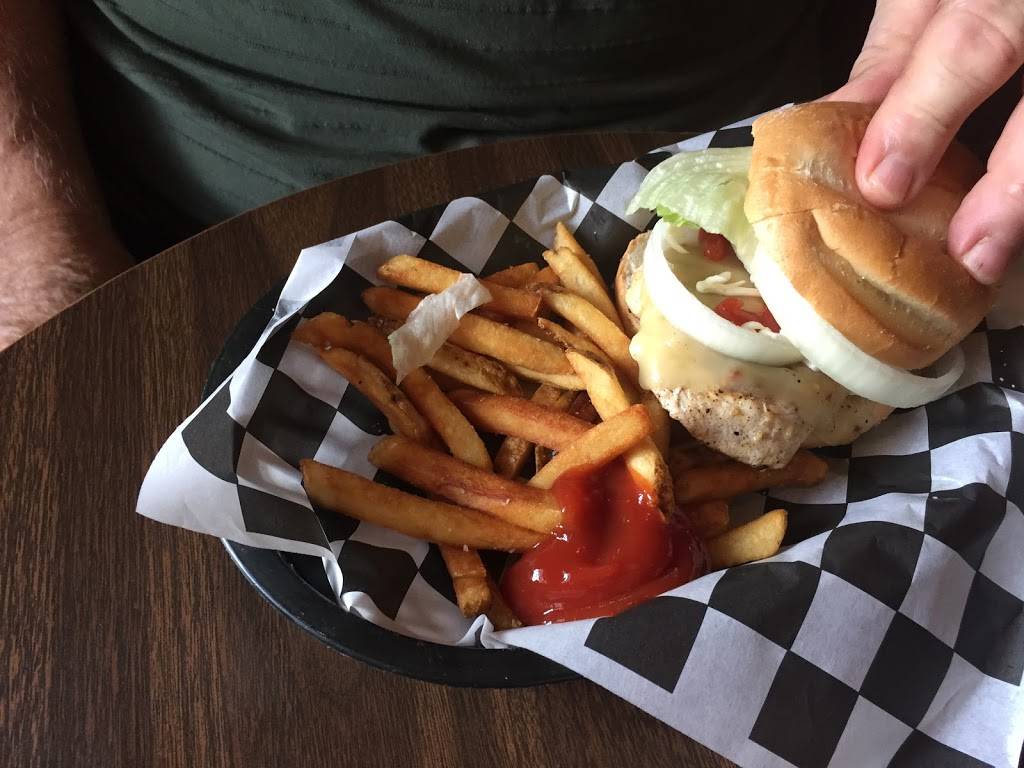 Pullman Tavern | restaurant | 5604 109th Ave, Pullman, MI 49450, USA | 2692366264 OR +1 269-236-6264