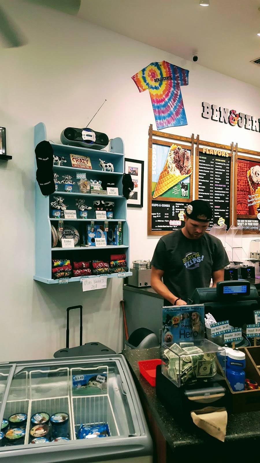 Ben & Jerrys | bakery | 71800 CA-111 Unit A-124, Rancho Mirage, CA 92270, USA | 7607791823 OR +1 760-779-1823