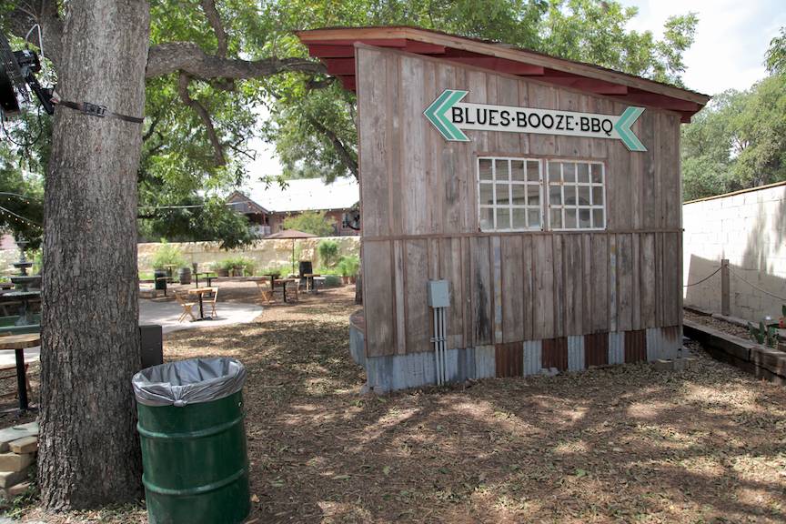 Gruene Grove | restaurant | 1263 Gruene Rd, New Braunfels, TX 78130, USA | 8307650300 OR +1 830-765-0300