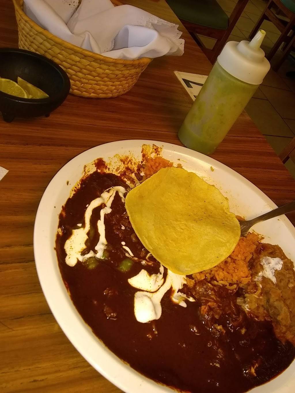 El Hidalguense Restaurant | restaurant | 2133 S Great SW Pkwy, Grand Prairie, TX 75051, USA | 9725227775 OR +1 972-522-7775