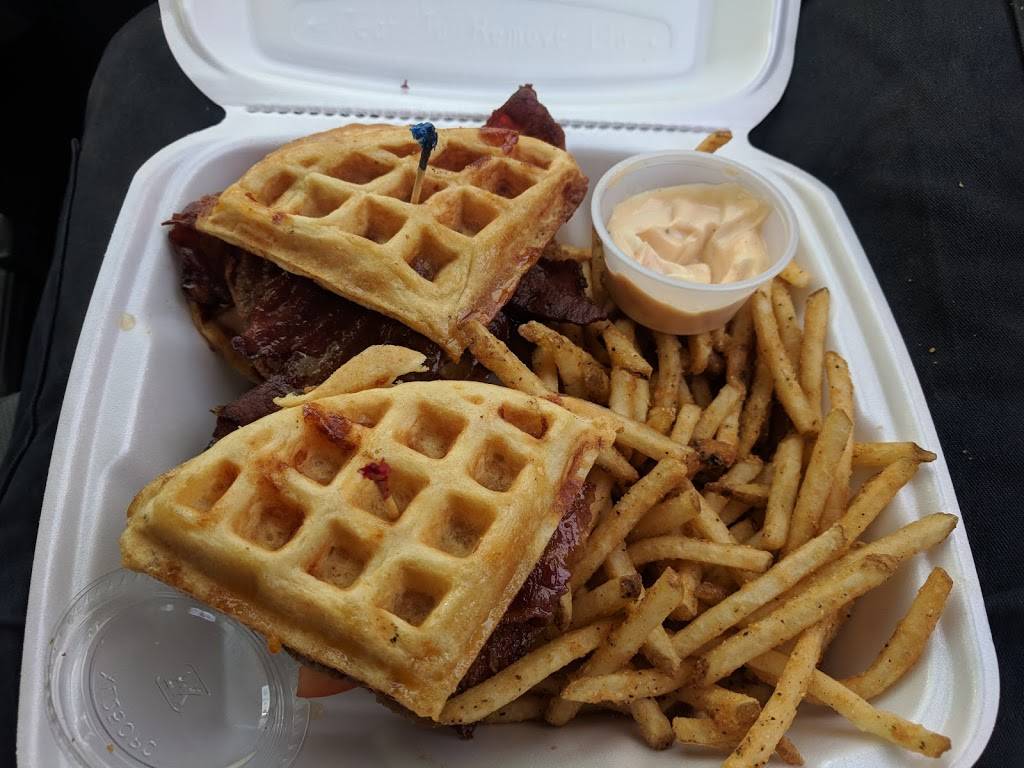 Lucky Belly | restaurant | 763 Woolwich St, Guelph, ON N1H 3Z1, Canada | 5192659222 OR +1 519-265-9222