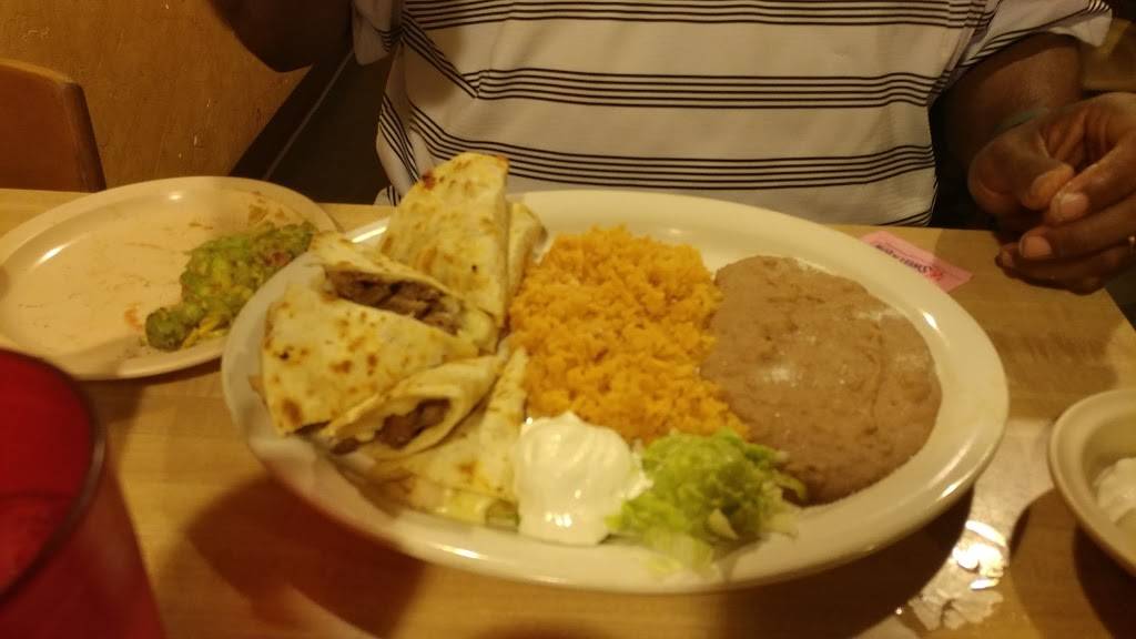 Franciscos | restaurant | 505 US-79, Henderson, TX 75652, USA | 9033928262 OR +1 903-392-8262