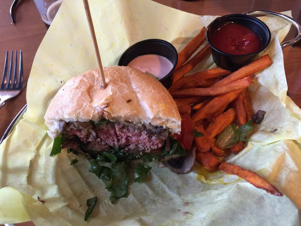 Warrens Craft Burger | restaurant | 258 25th St #2302, Ogden, UT 84401, USA | 8017815005 OR +1 801-781-5005