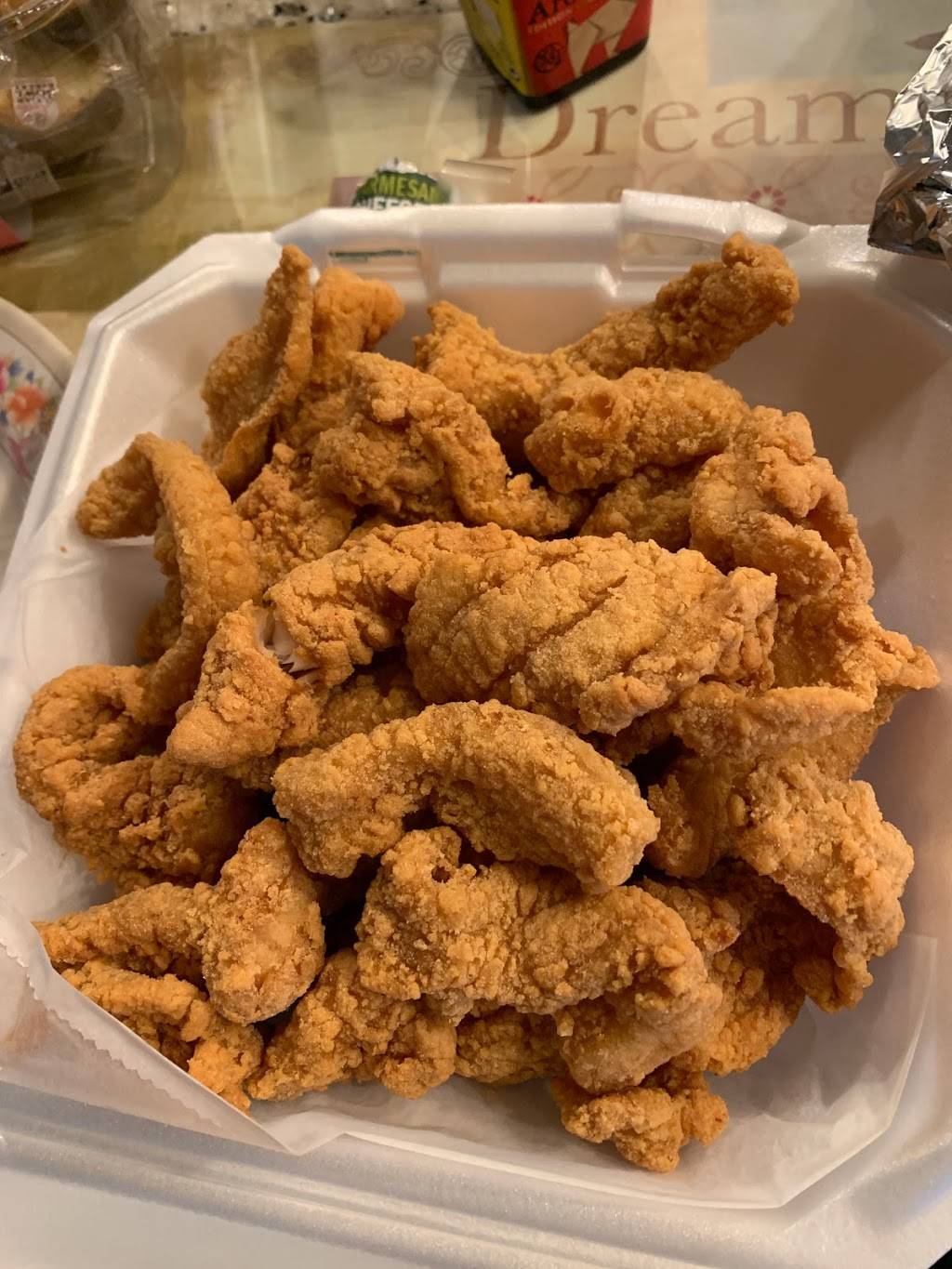 BLAZZIN WINGS | restaurant | 3507 Ames Blvd, Marrero, LA 70072, USA | 5047666450 OR +1 504-766-6450