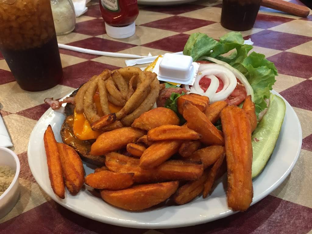 Berts Hometown Grill-Pizzeria | restaurant | 902 Tellico St S, Madisonville, TN 37354, USA | 4234422222 OR +1 423-442-2222