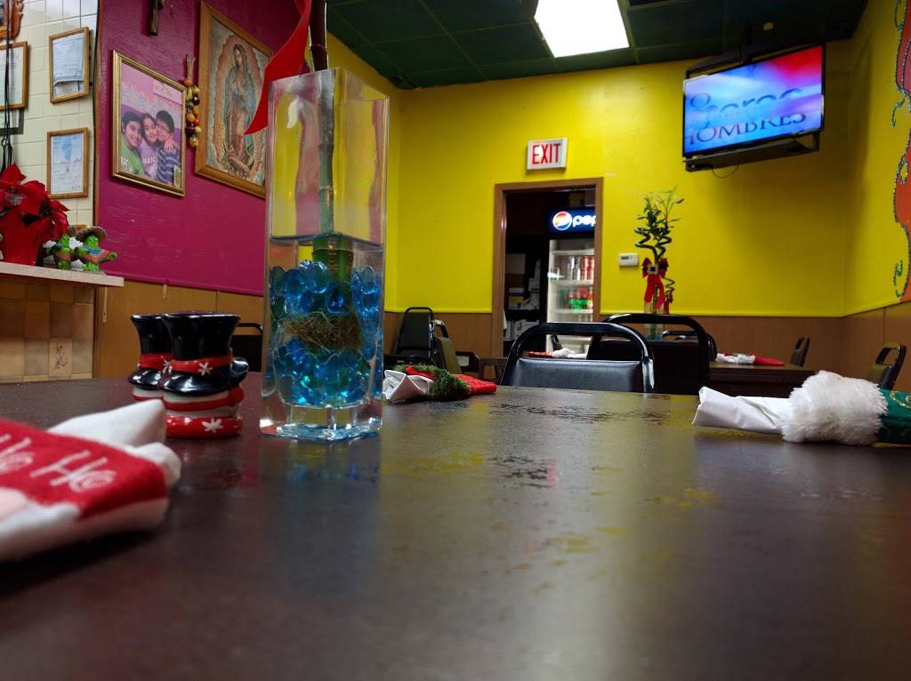 Tuxpan Mexican Grill | restaurant | 1227, 5540 N Milwaukee Ave, Chicago, IL 60630, USA | 7739304284 OR +1 773-930-4284