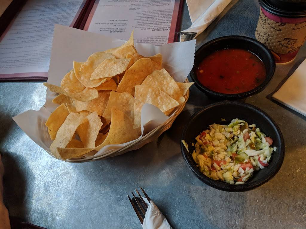 El Vaquero | restaurant | 925 CA-4, Arnold, CA 95223, USA | 2097953303 OR +1 209-795-3303