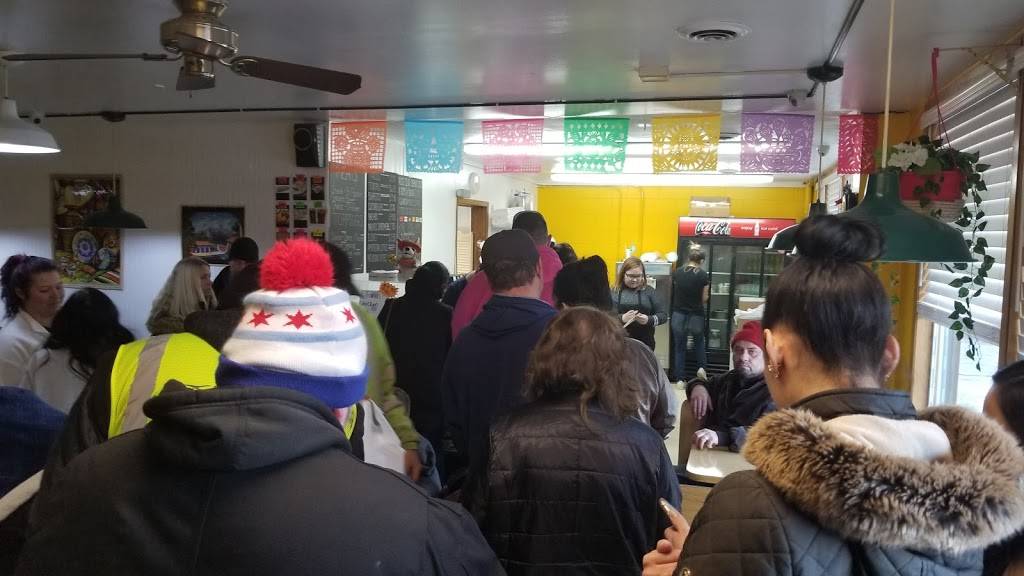 Carlitos Tacos | restaurant | 7828 N 2nd St, Machesney Park, IL 61115, USA | 7792107188 OR +1 779-210-7188