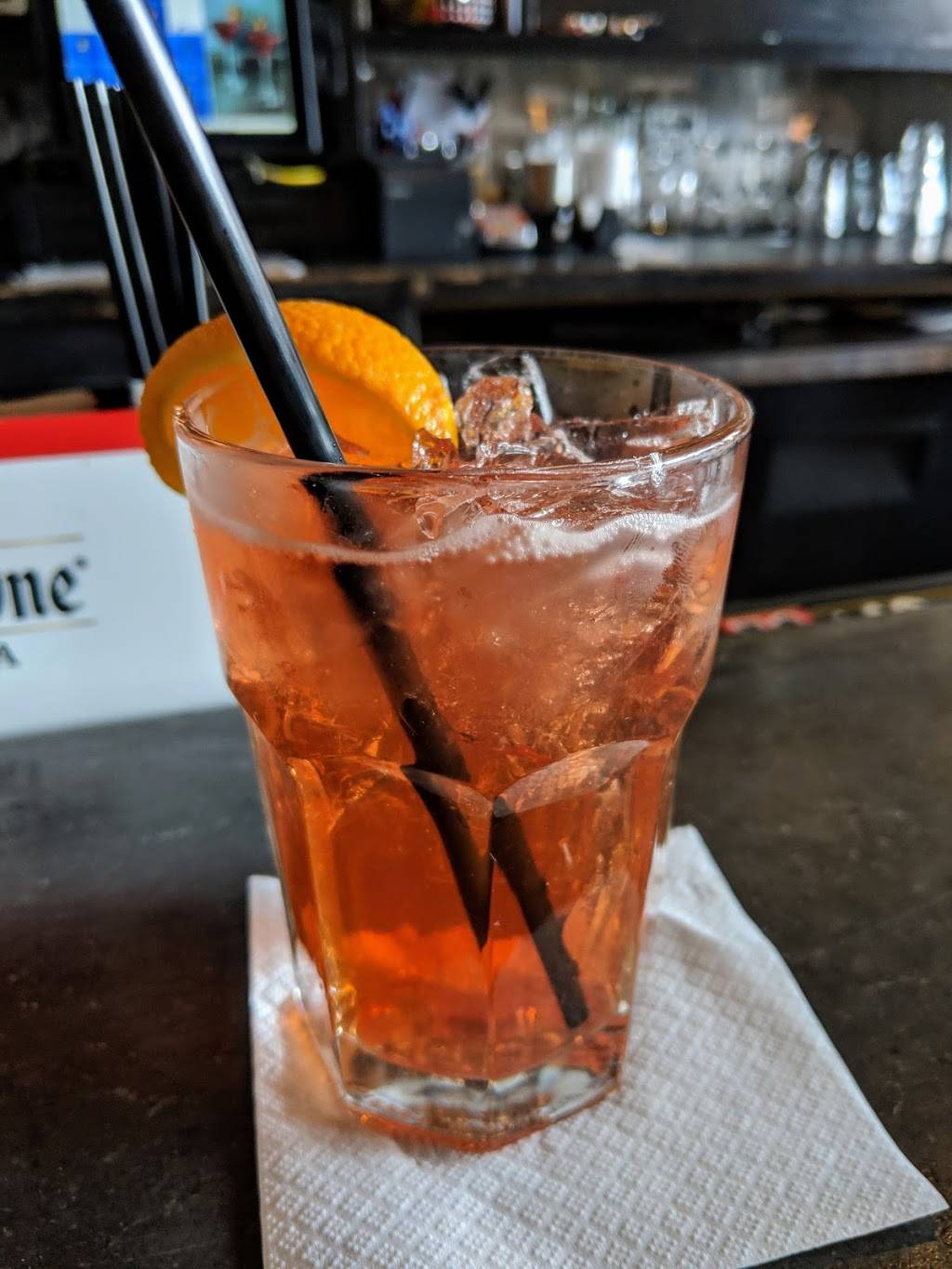 Corner 230 | restaurant | 230 W Madison St, Ottawa, IL 61350, USA | 8154340000 OR +1 815-434-0000