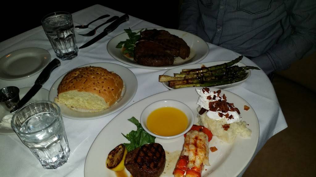 Mortons The Steakhouse | restaurant | 41 E. Washington St, Indianapolis, IN 46204, USA | 3172294700 OR +1 317-229-4700