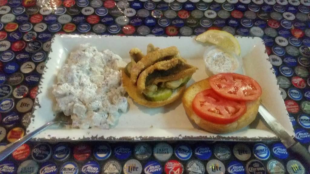 The Wood Shed Bar and Grill | restaurant | 2895 County Rd II, Neenah, WI 54956, USA | 9207296003 OR +1 920-729-6003