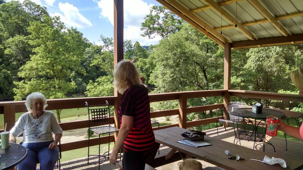 Time Out Pizza & Grill | restaurant | 100 Patty Loveless Dr, Elkhorn City, KY 41522, USA | 6067544222 OR +1 606-754-4222