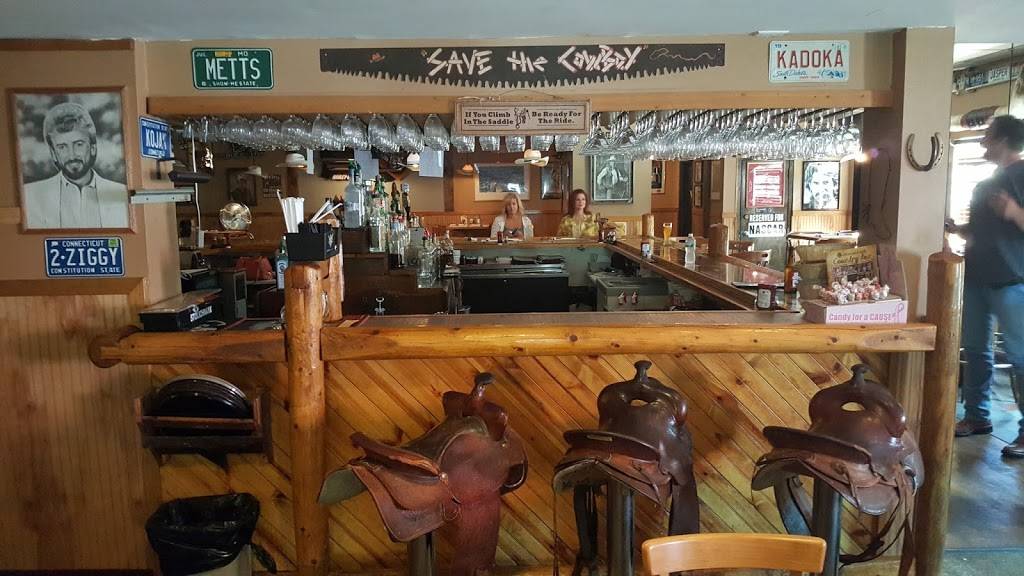 Chute Gates Steakhouse | restaurant | 372 Main St, Terryville, CT 06786, USA | 8605850704 OR +1 860-585-0704