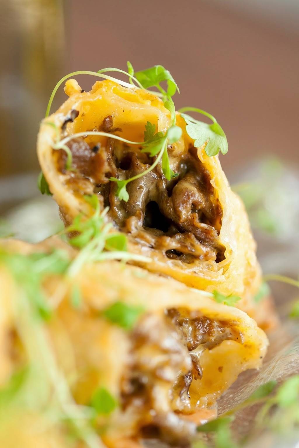 Elis Restaurant Group | restaurant | 2402 Whitney Ave, Hamden, CT 06518, USA | 2032881686 OR +1 203-288-1686