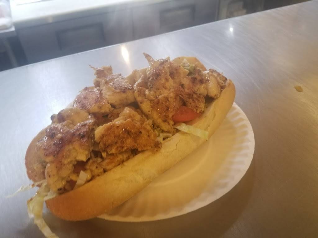 Johns Roast Beef | restaurant | 111 Western Ave, Lynn, MA 01904, USA | 7815956105 OR +1 781-595-6105