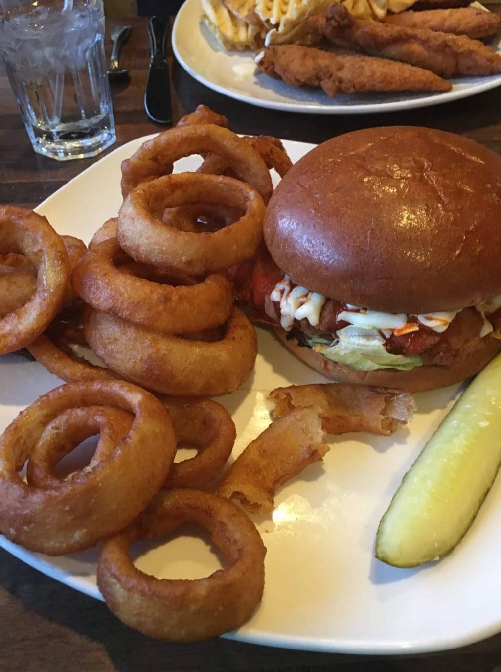 Crave Kitchen & Cocktails | restaurant | 64400 Van Dyke, Washington, MI 48095, USA | 5867526505 OR +1 586-752-6505