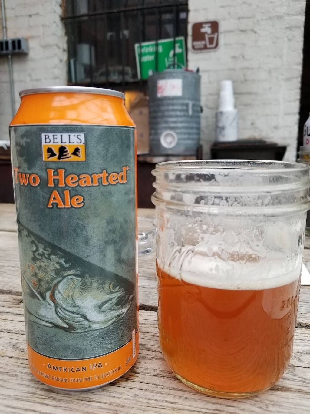 American Ice Company | restaurant | 917 V St NW, Washington, DC 20001, USA | 2027583562 OR +1 202-758-3562