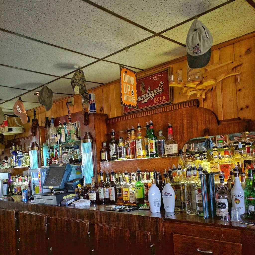 Villa Marine Bar & Grill | restaurant | 228 Main St, Frankfort, MI 49635, USA | 2313525450 OR +1 231-352-5450