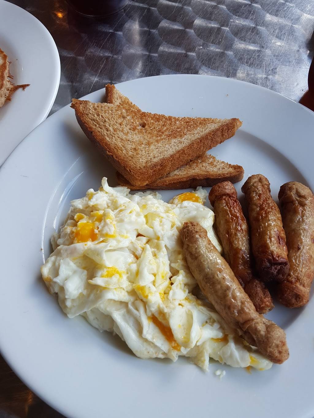 Vondas Kitchen | restaurant | 183 W Kinney St, Newark, NJ 07103, USA | 9737324532 OR +1 973-732-4532