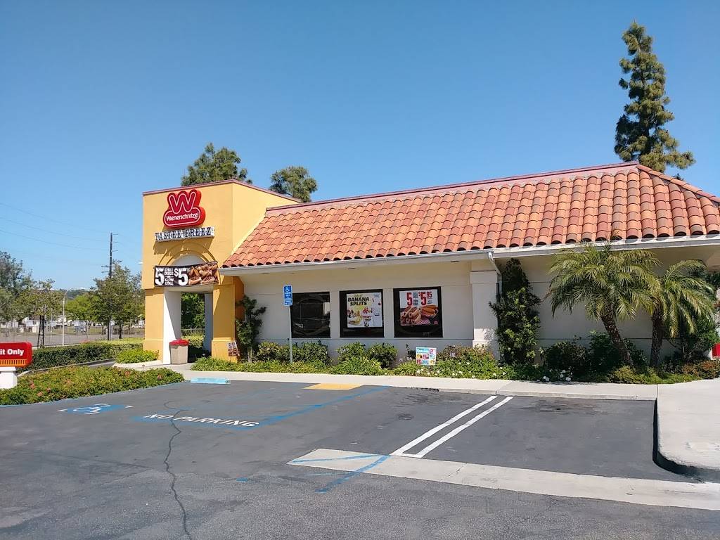 Wienerschnitzel | restaurant | 250 E Lambert Rd, Brea, CA 92821, USA | 7145299211 OR +1 714-529-9211