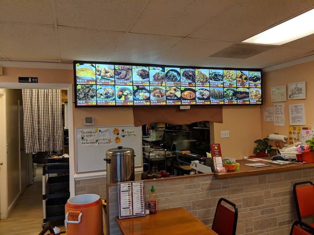 Hunan Deli Korean & Chinese Restaurant | restaurant | 7200 Telegraph Square Dr, Lorton, VA 22079, USA | 7033374242 OR +1 703-337-4242