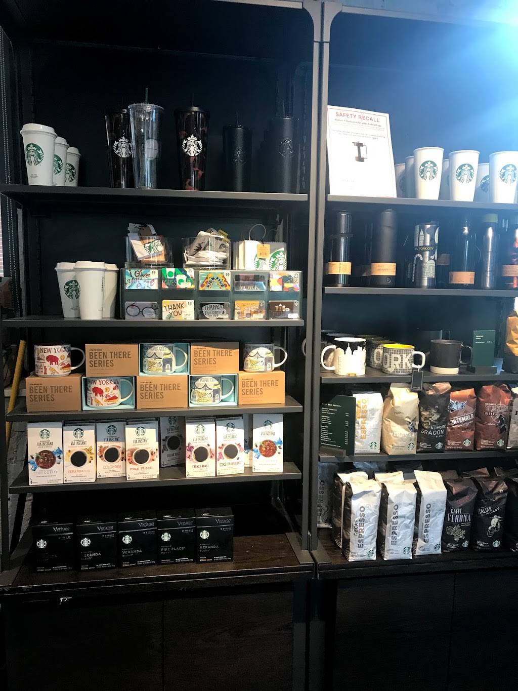 Starbucks | cafe | 1086 N Broadway, Yonkers, NY 10701, USA | 9143293648 OR +1 914-329-3648