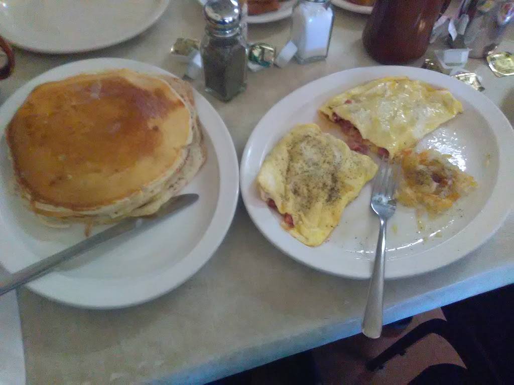 Hill Country Cafe | cafe | 806 Main St, Kerrville, TX 78028, USA | 8302576665 OR +1 830-257-6665