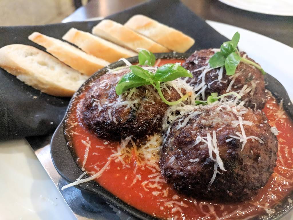 Romanos Ristorante | restaurant | 1275 Rymal Rd E, Hamilton, ON L8W 3N1, Canada | 9053876041 OR +1 905-387-6041