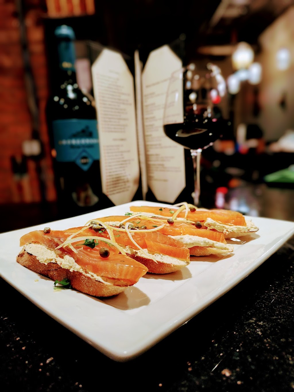 Mousa | restaurant | 158 N Chicago St, Joliet, IL 60432, USA | 8154097338 OR +1 815-409-7338