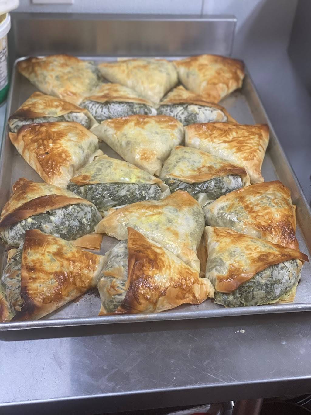 Gigis Pizza Co. | meal takeaway | 129 Waltham St, Watertown, MA 02472, USA | 6177440957 OR +1 617-744-0957