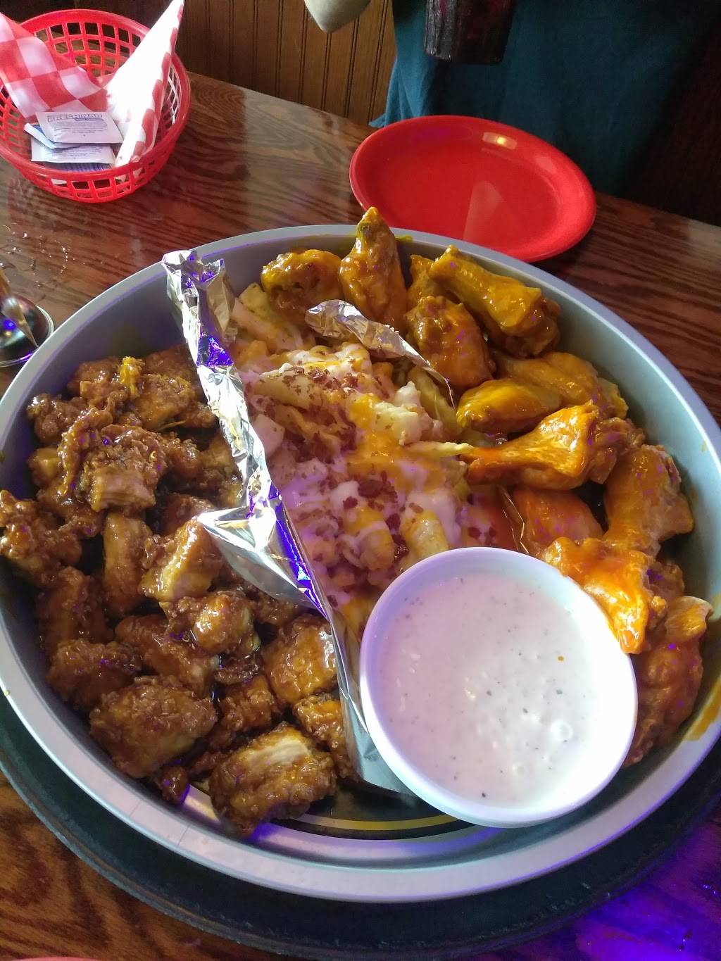 Duke’s Brewhouse | restaurant | 2212 James L Redman Pkwy, Plant City, FL 33563, USA | 8137522700 OR +1 813-752-2700