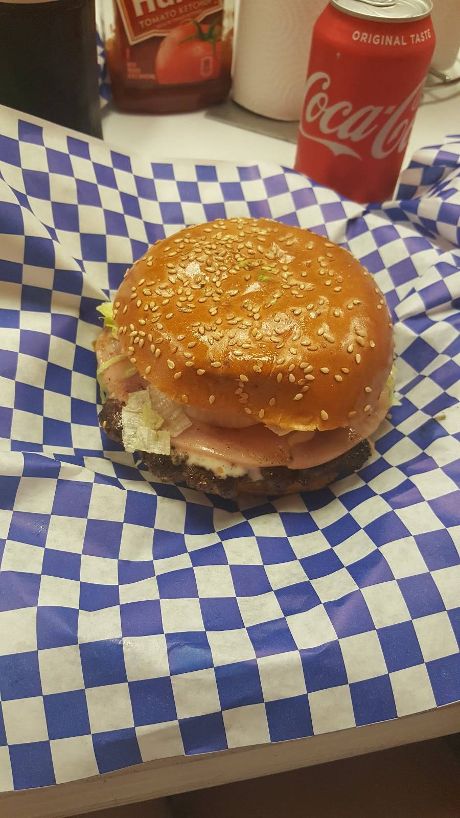 Alekas Burgers & Tacos | restaurant | 2518, 4122 Broadway Blvd, Garland, TX 75043, USA | 2149578804 OR +1 214-957-8804