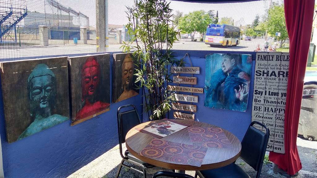 Toris Place | restaurant | 1525 Grand Ave, Sacramento, CA 95838, USA | 9166466038 OR +1 916-646-6038