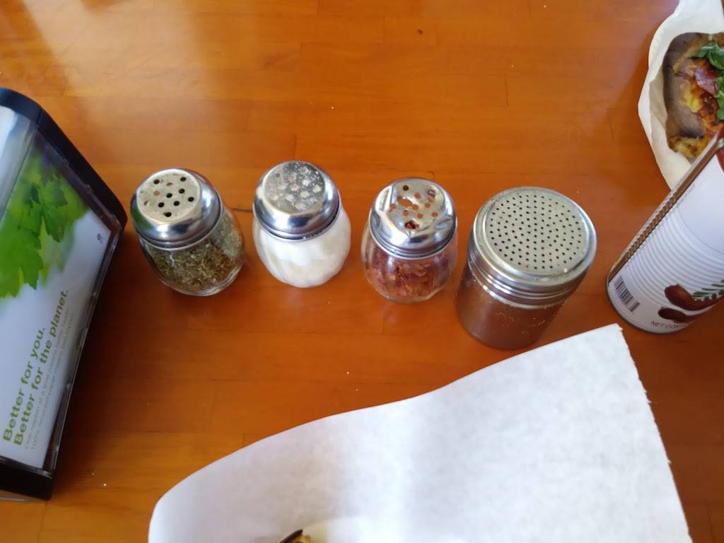 Giant New York Pizza | meal delivery | 3704 Voltaire St, San Diego, CA 92107, USA | 6195231112 OR +1 619-523-1112