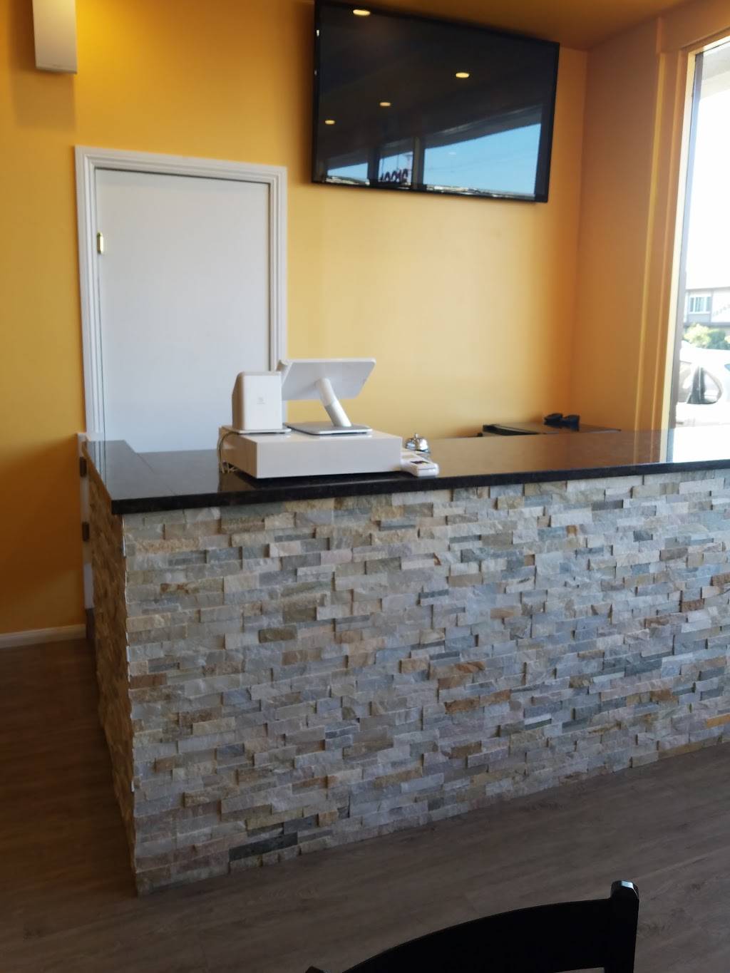 Nicks Pizza | restaurant | 13318 Victory Blvd, Van Nuys, CA 91401, USA | 8189099004 OR +1 818-909-9004