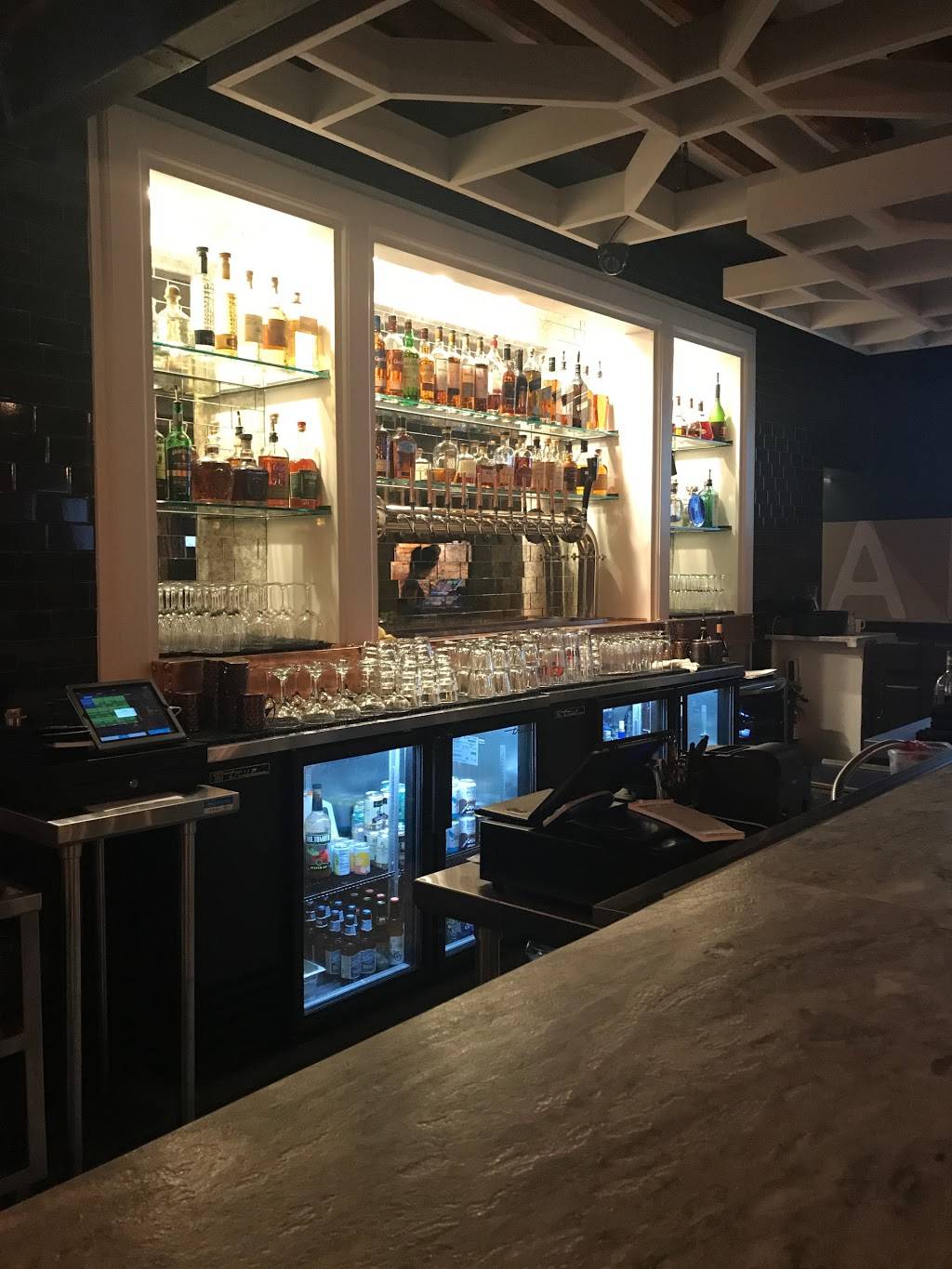 Thee Tree House | restaurant | 1809 W Platt St, Tampa, FL 33606, USA | 8138555778 OR +1 813-855-5778