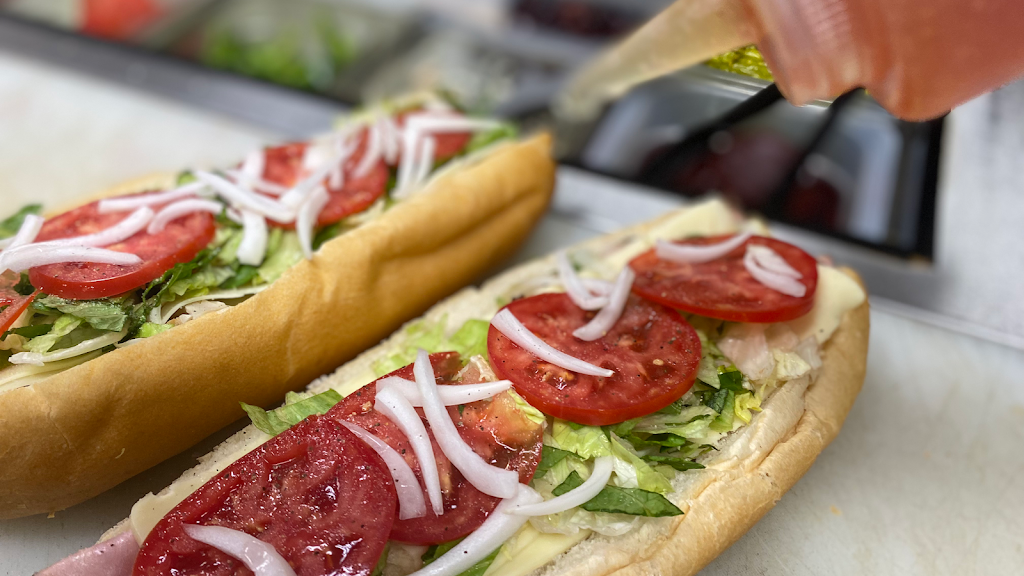 Local Market and Deli | restaurant | 1850 62nd Ave N, St. Petersburg, FL 33702, USA | 7277884777 OR +1 727-788-4777