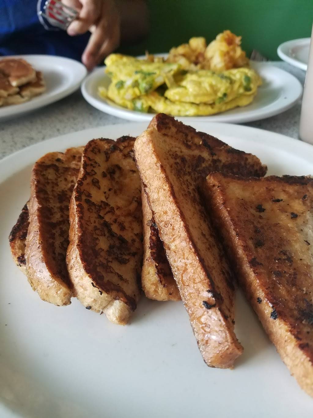 5 Loaves Eatery | restaurant | 405 E 75th St, Chicago, IL 60619, USA | 7738912889 OR +1 773-891-2889