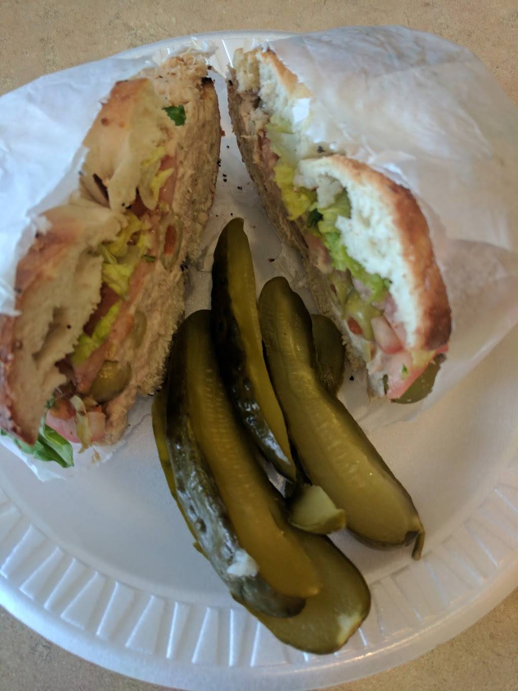 Cravingz | restaurant | 410 Central Ave, Cedarhurst, NY 11516, USA | 5167925988 OR +1 516-792-5988