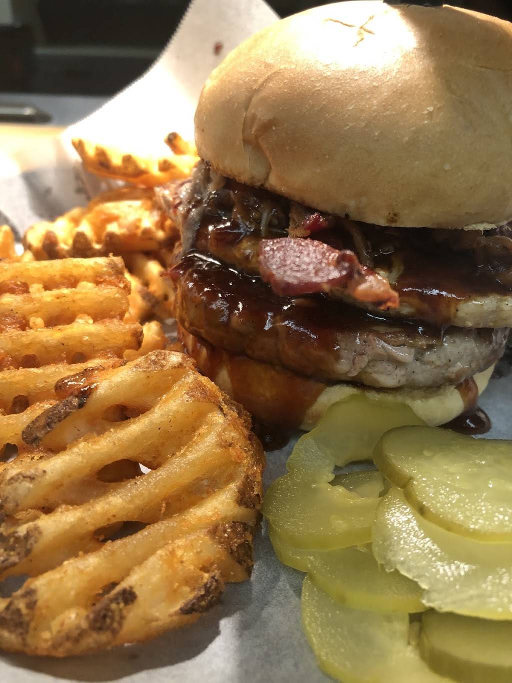 WBs | restaurant | 409 7th St, Charleston, IL 61920, USA | 2173485147 OR +1 217-348-5147