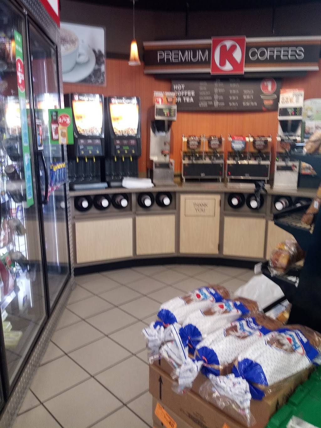 Circle K | cafe | 19101 US-41, North Fort Myers, FL 33903, USA | 2397315151 OR +1 239-731-5151