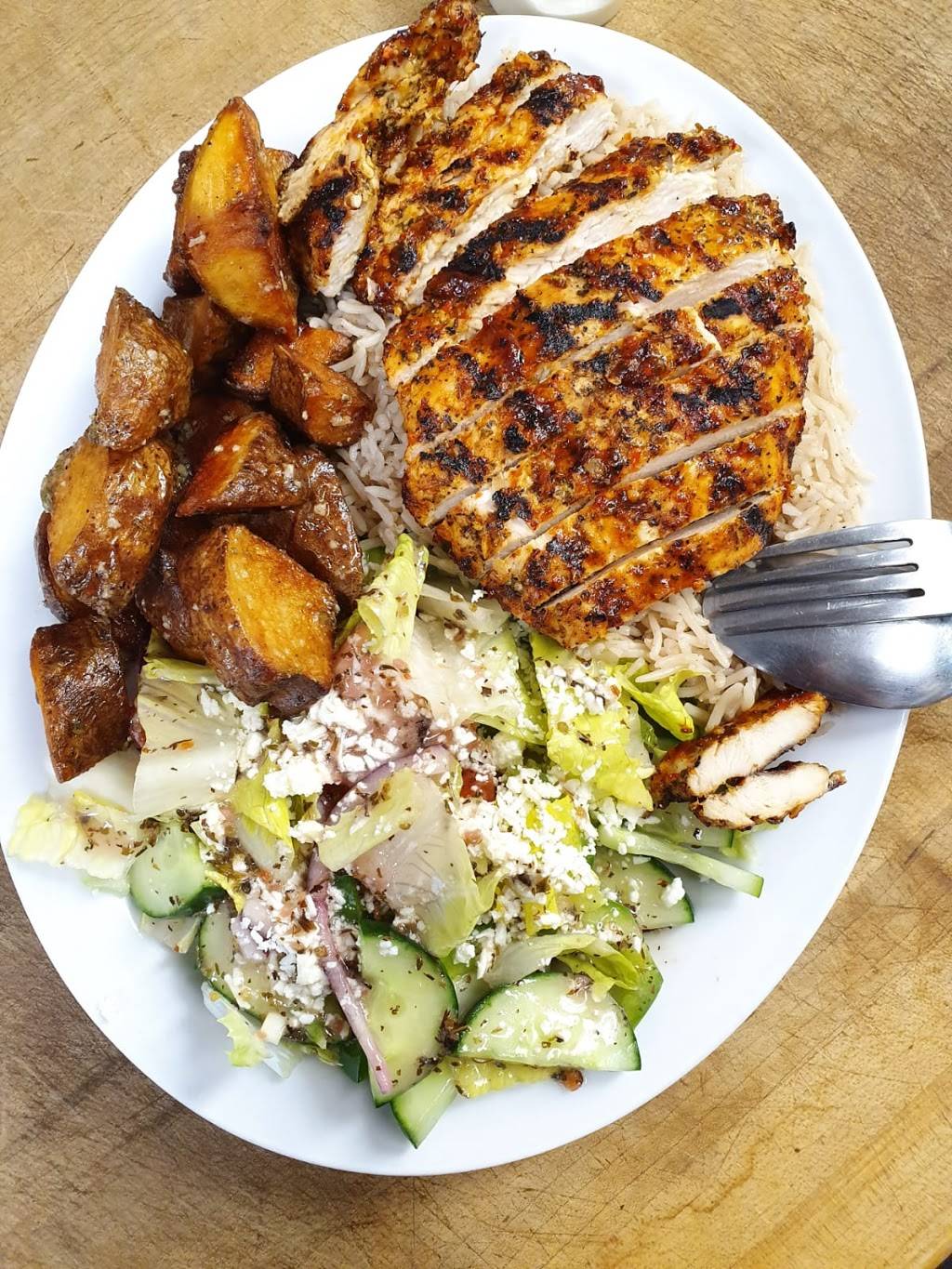 Sizzle n Grill | restaurant | 200 Kennevale Dr, Nepean, ON K2J 0C3, Canada | 6138257599 OR +1 613-825-7599