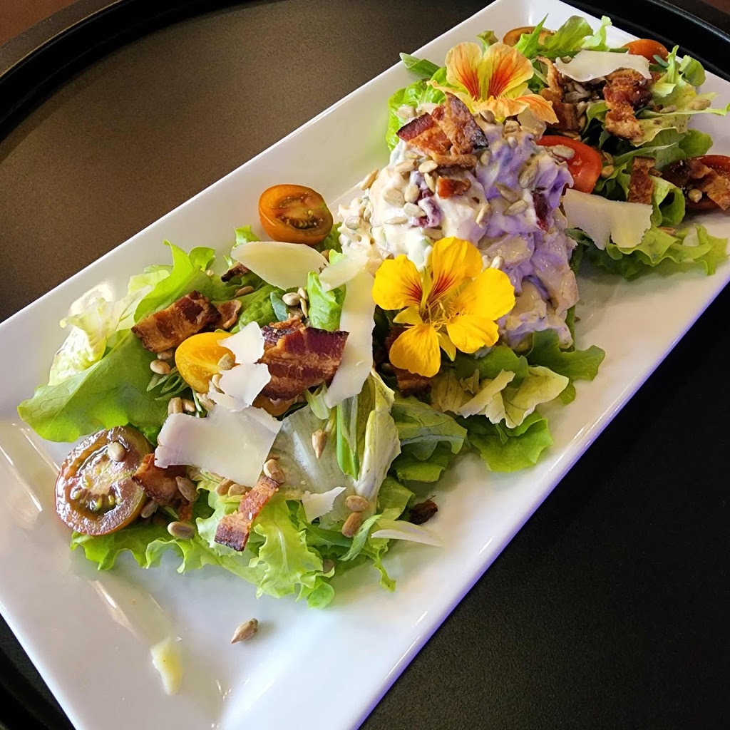 Basecamp Pizza, Burgers & Craft Beer Restaurant | cafe | 150 Passion Play Rd, Eureka Springs, AR 72632, USA | 4792448004 OR +1 479-244-8004