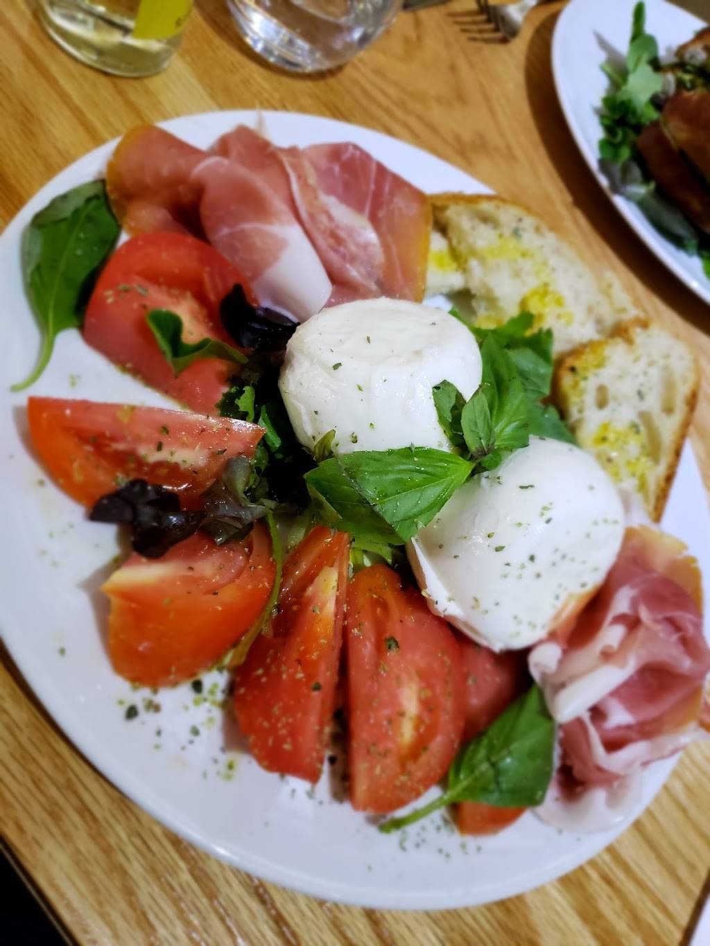 Flora | cafe | 1021 8th Ave, Brooklyn, NY 11215, USA | 3478449480 OR +1 347-844-9480