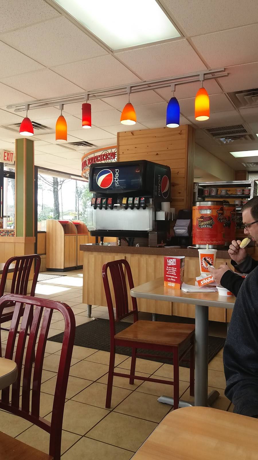 Popeyes Louisiana Kitchen | restaurant | 8007 Normandy Blvd, Jacksonville, FL 32221, USA | 9047812976 OR +1 904-781-2976