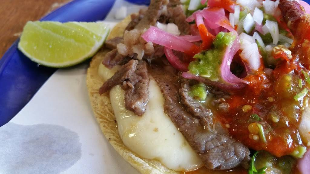 La Comadre -Restaurante Tacos | restaurant | Local A, Av. Ruiz 377, Centro, 22870 Ensenada, B.C., Mexico | 016461788543 OR +52 646 178 8543