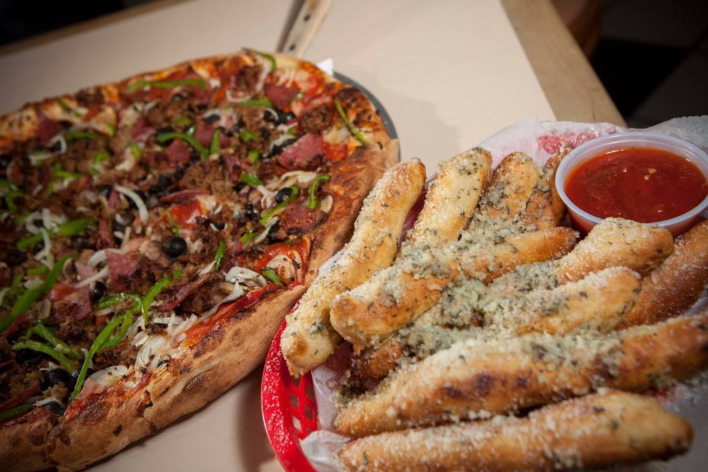 Stumpys Pizza & Subs | restaurant | 1331 E Northern Ave, Phoenix, AZ 85020, USA | 6029972727 OR +1 602-997-2727