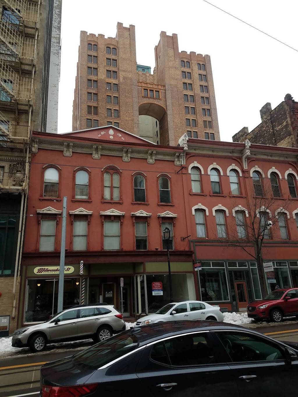 My Office | restaurant | 763 N Milwaukee St, Milwaukee, WI 53202, USA | 4142769646 OR +1 414-276-9646