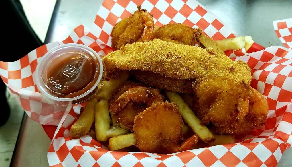 Texas Style Burgers & Wings | restaurant | 1831 Brown Blvd #110, Arlington, TX 76006, USA | 8172751125 OR +1 817-275-1125