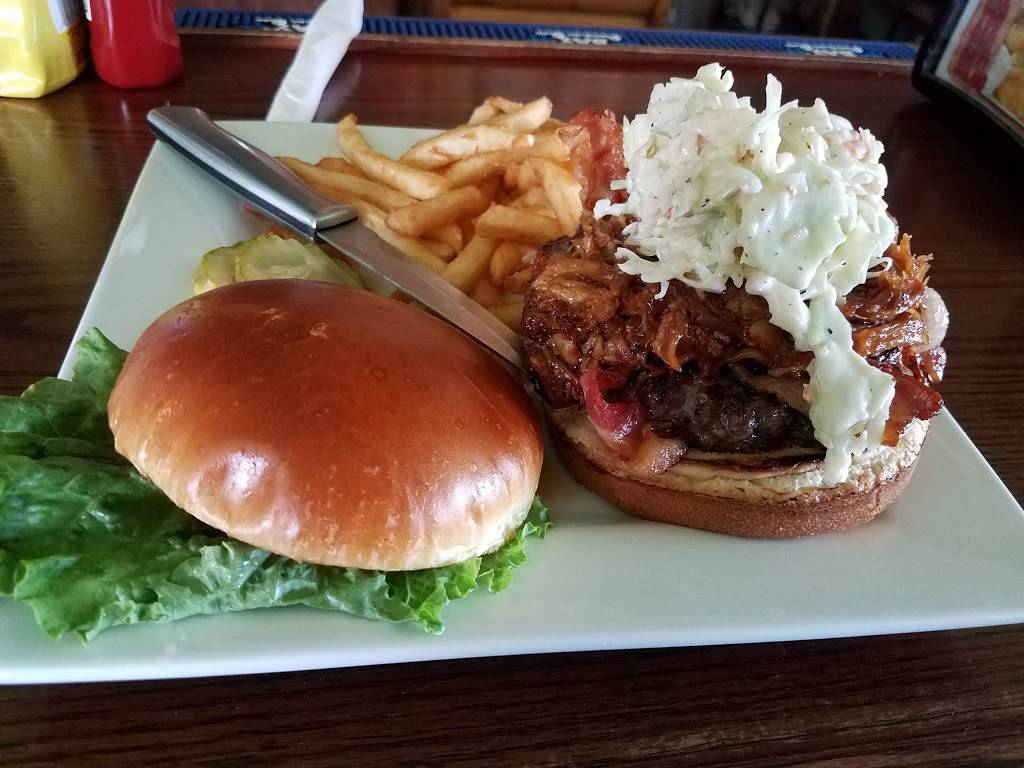 Mustangs Bar & Grill | restaurant | 482 Gardner St, South Beloit, IL 61080, USA | 7794750048 OR +1 779-475-0048